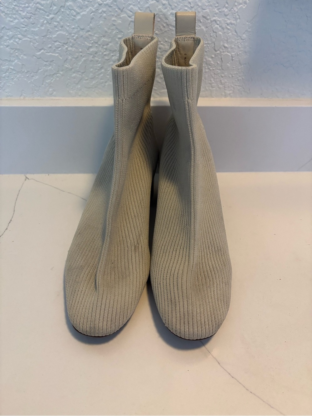 Everlane The Glove Boot in Bone size 8 Women's Stretch Rib Knit Ankle Bootie